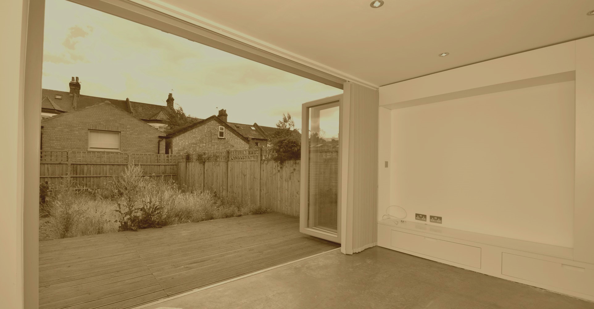 Slider, Glaziers in South Ockendon, RM15